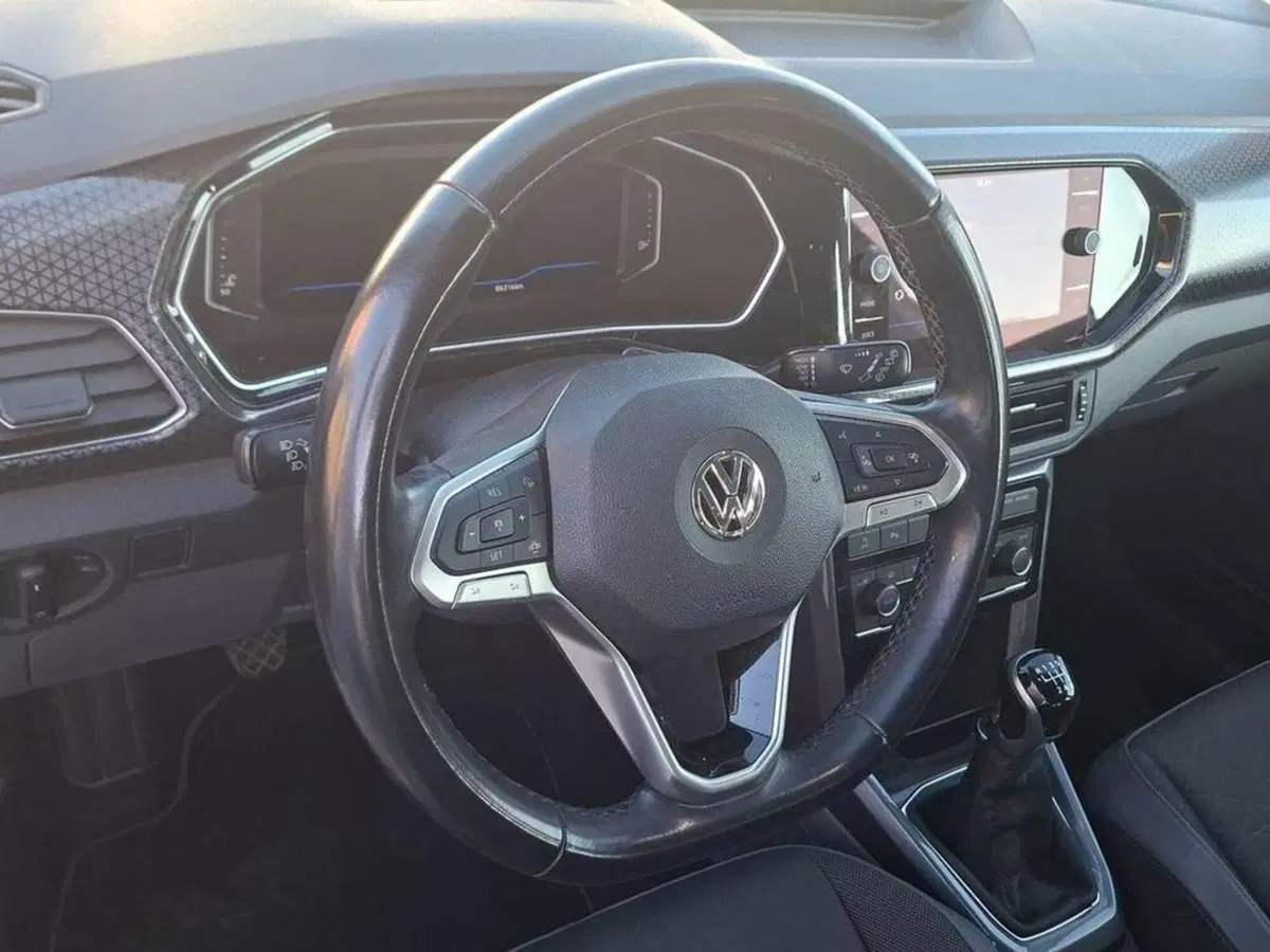 Volkswagen T-Cross usata a Torino (10)