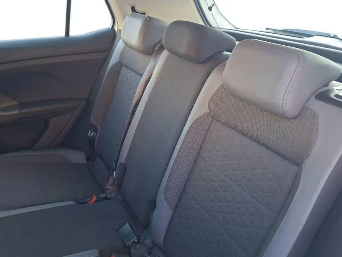 Volkswagen T-Cross usata a Torino (11)