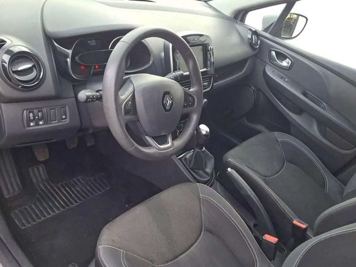 Renault Clio usata a Torino (9)