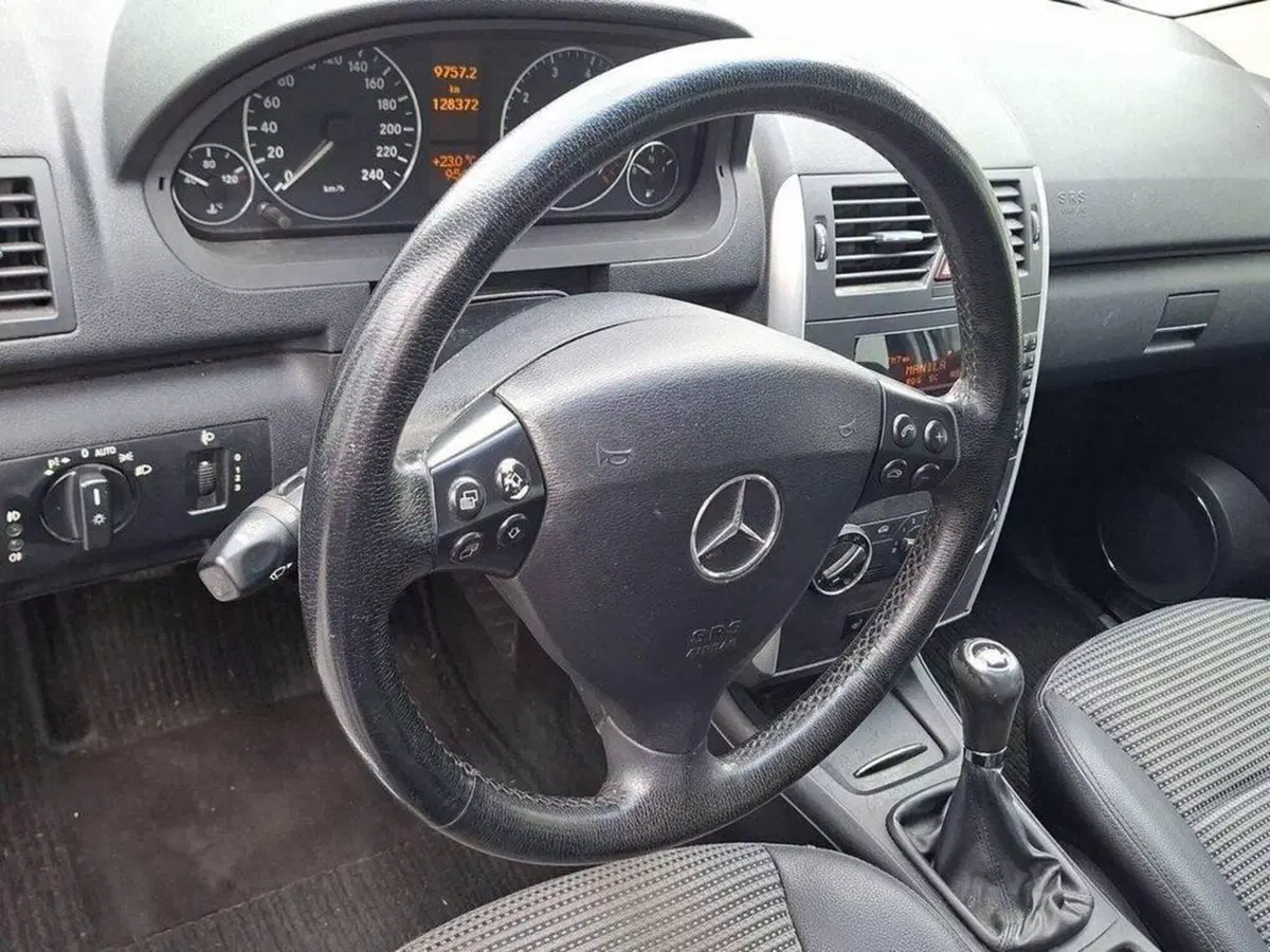 Mercedes-Benz Classe A usata a Torino (10)