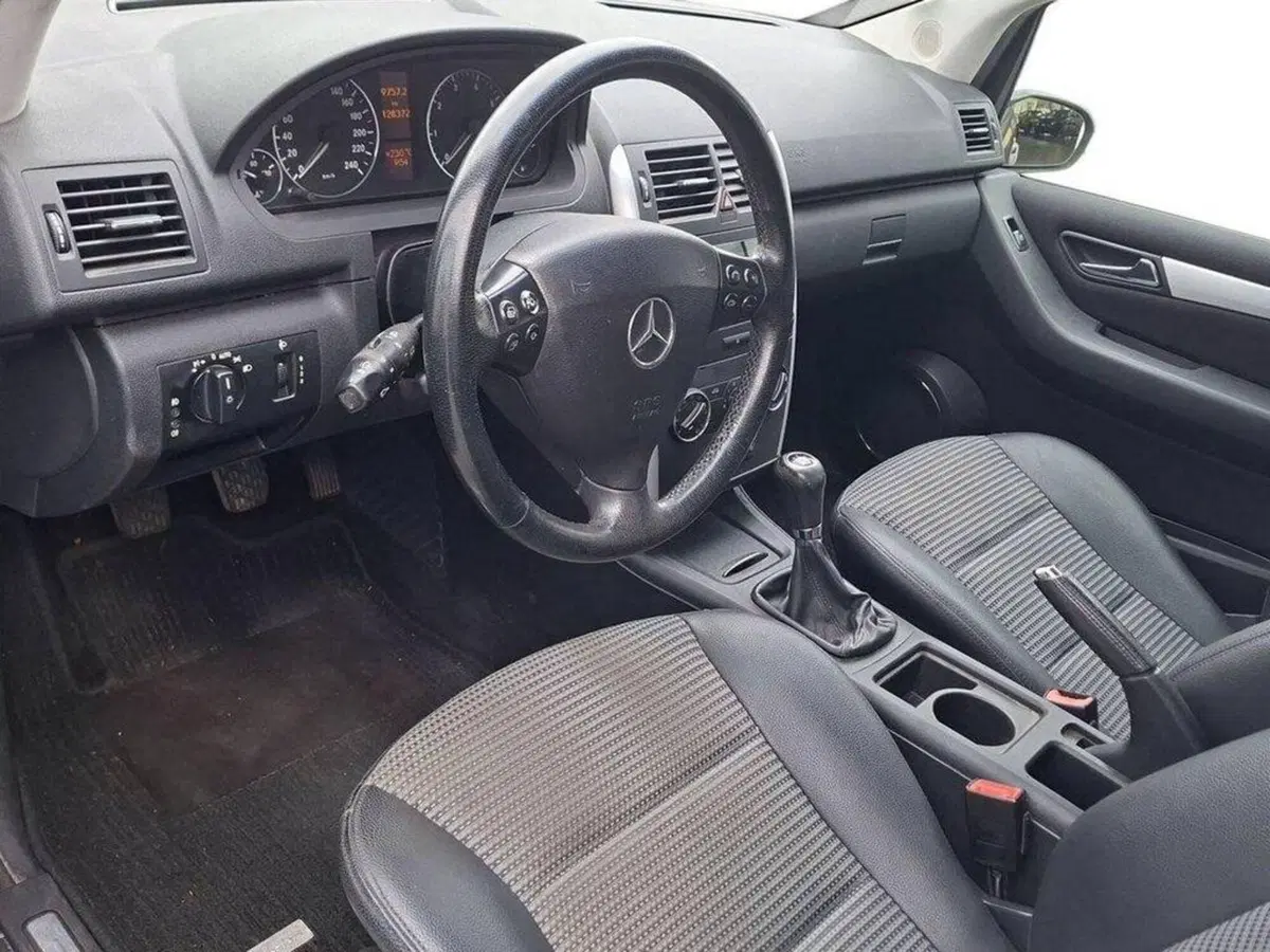 Mercedes-Benz Classe A usata a Torino (9)
