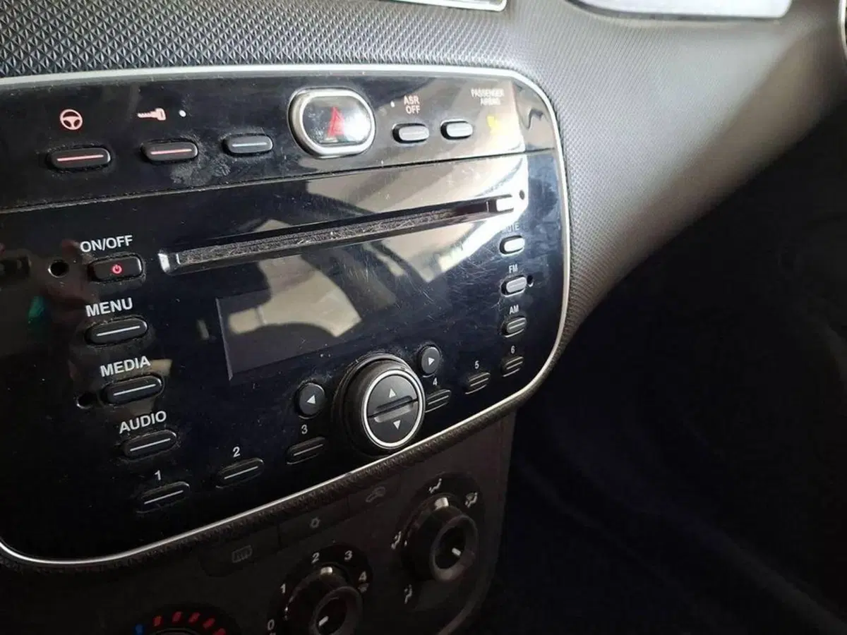 Fiat Punto usata a Torino (7)