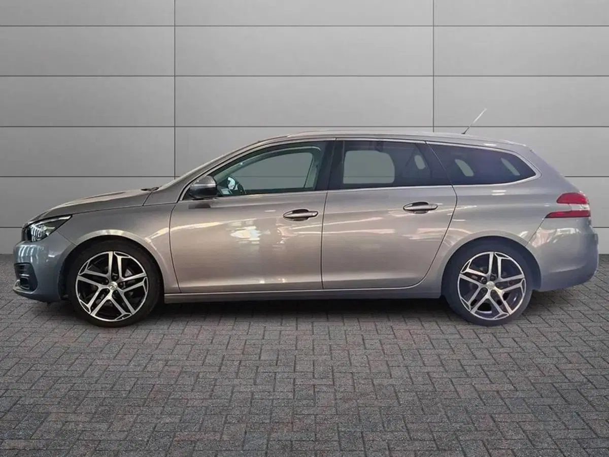 Peugeot 308 SW usata a Torino (4)