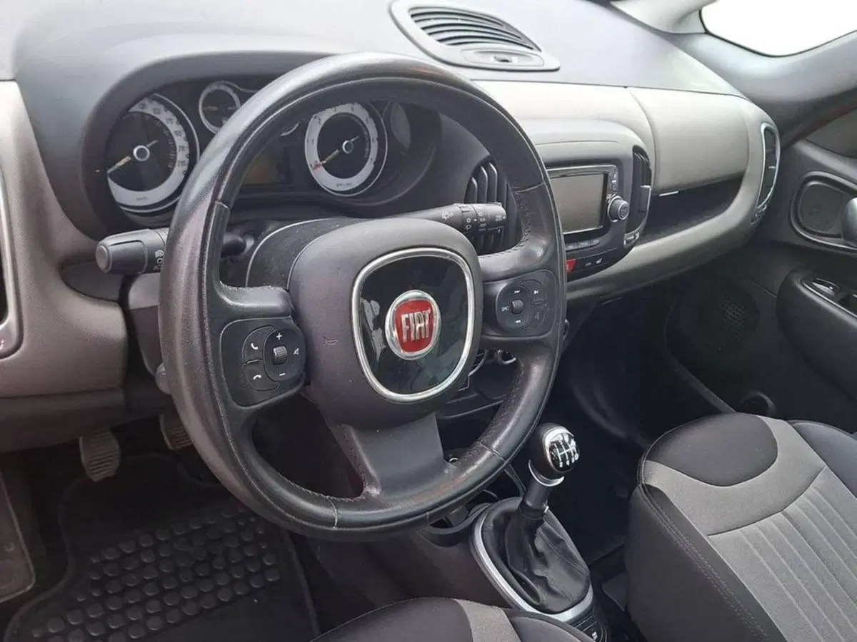 Fiat 500L usata a Torino (9)
