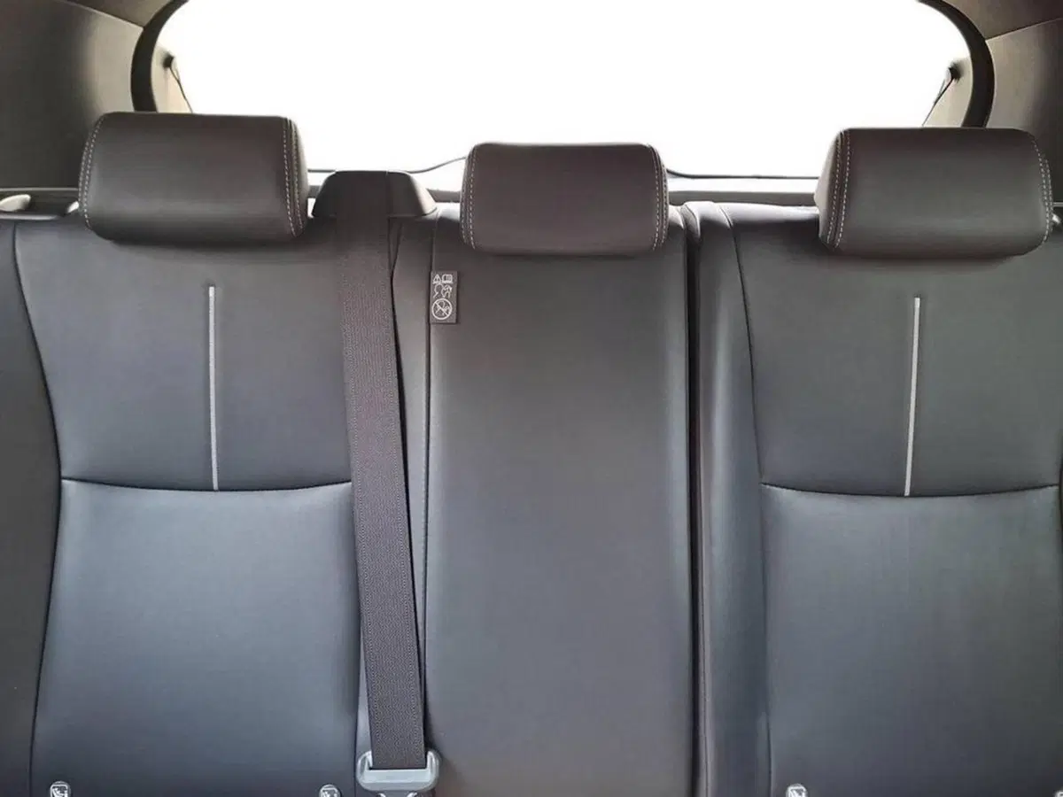 Lexus LBX usata a Torino (13)