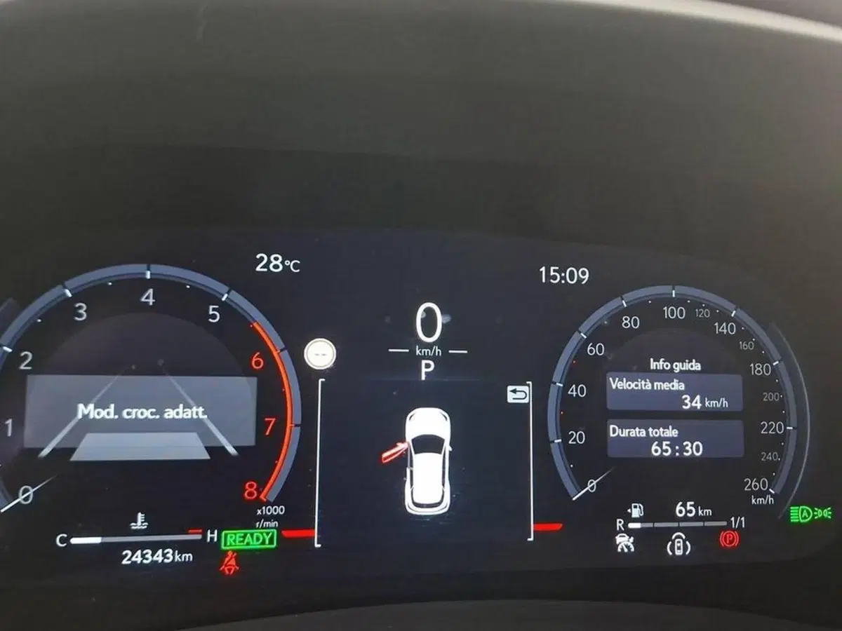 Lexus LBX usata a Torino (7)