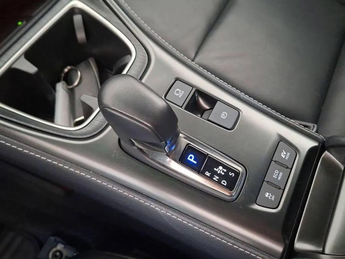 Lexus LBX usata a Torino (9)