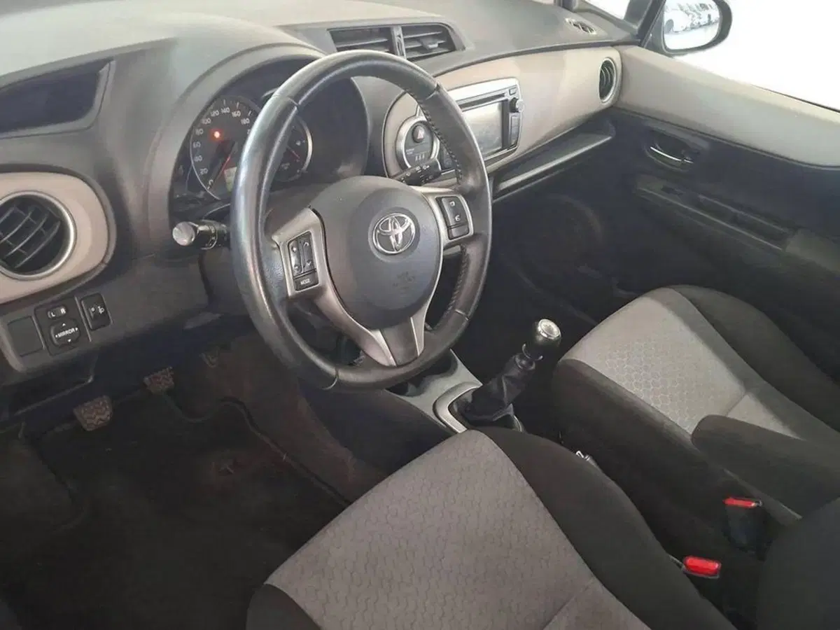 Toyota Yaris usata a Torino (9)