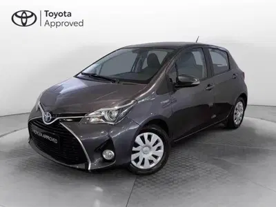 Toyota Yaris 1.5 Hybrid 5 porte Active del 2015 usata a Torino
