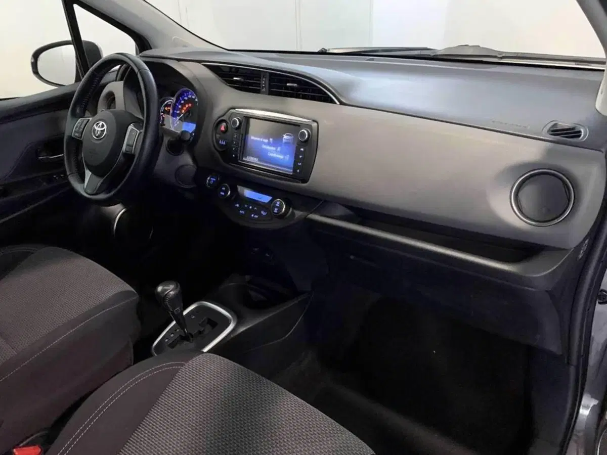 Toyota Yaris usata a Torino (7)