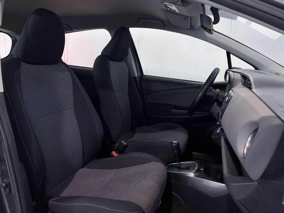 Toyota Yaris usata a Torino (8)
