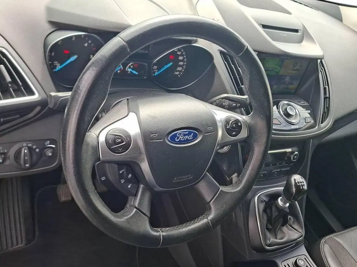 Ford Kuga usata a Torino (10)