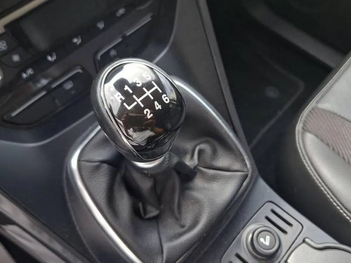 Ford Kuga usata a Torino (8)