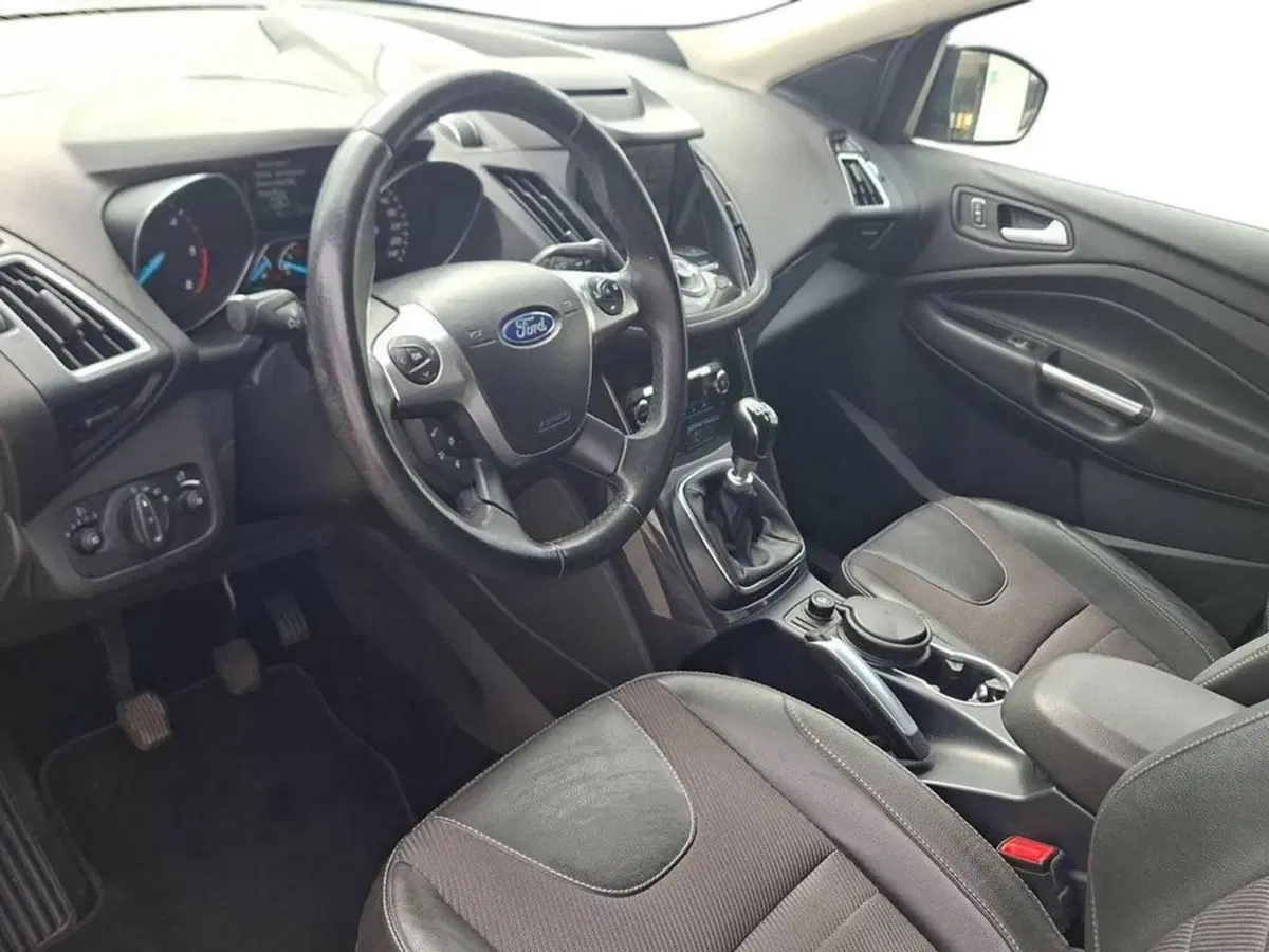 Ford Kuga usata a Torino (9)
