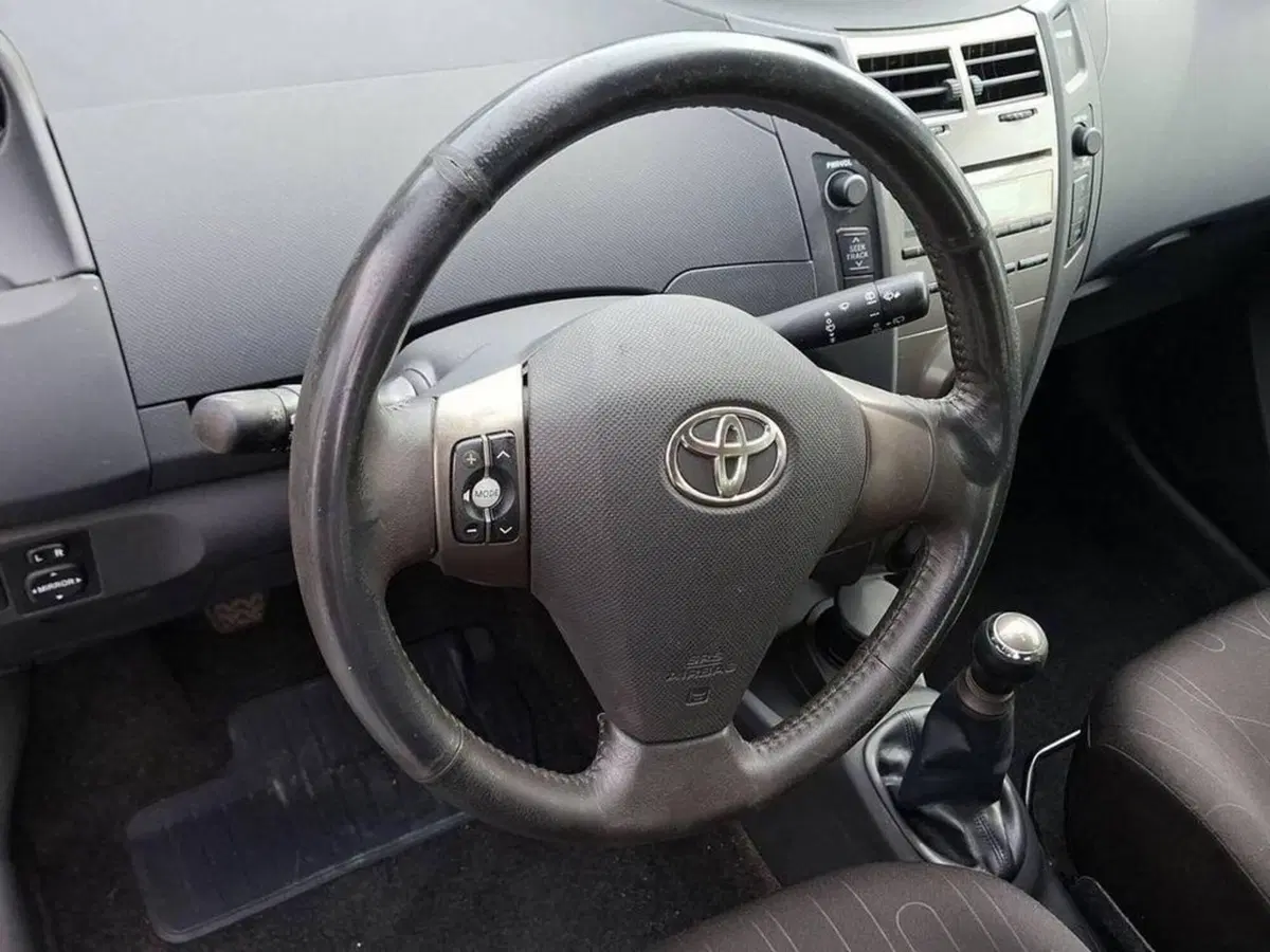 Toyota Yaris usata a Torino (10)
