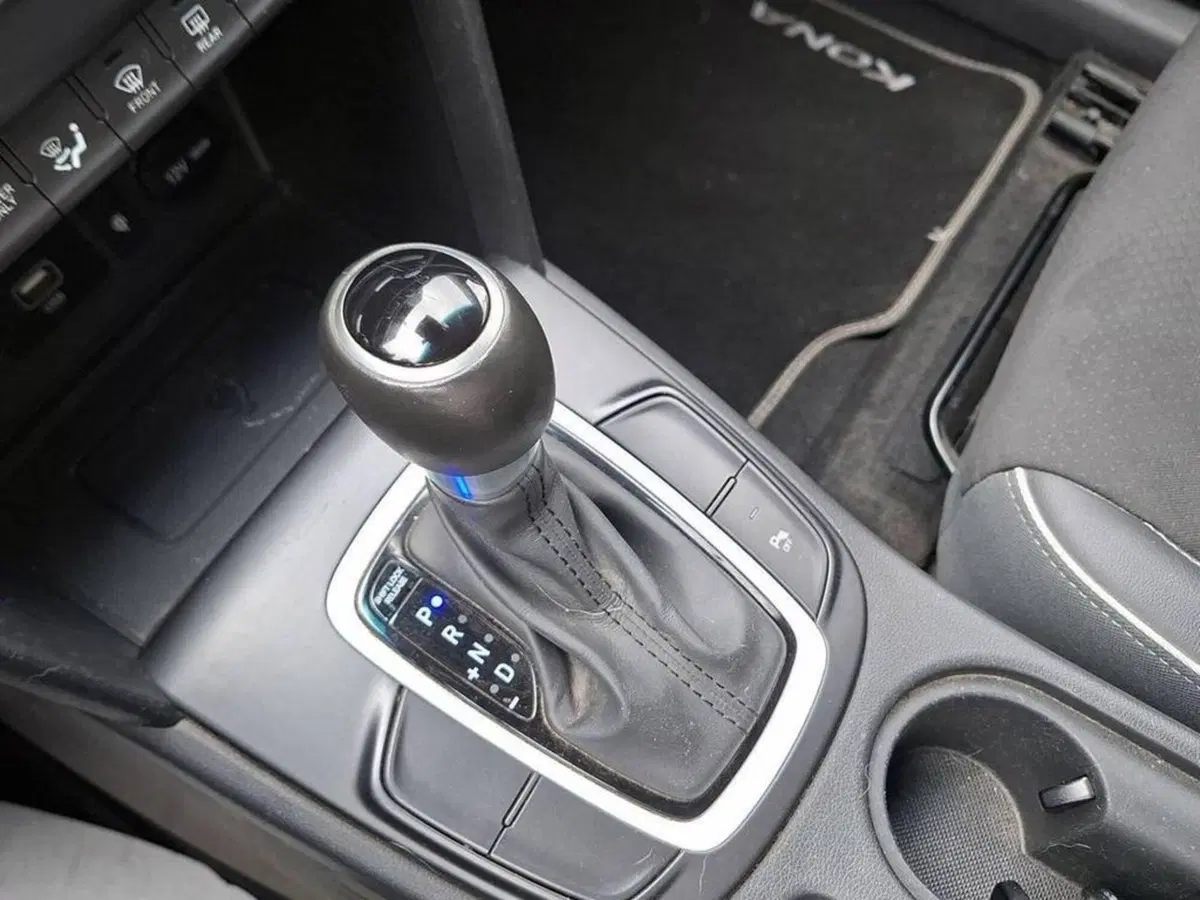 Hyundai Kona usata a Torino (8)