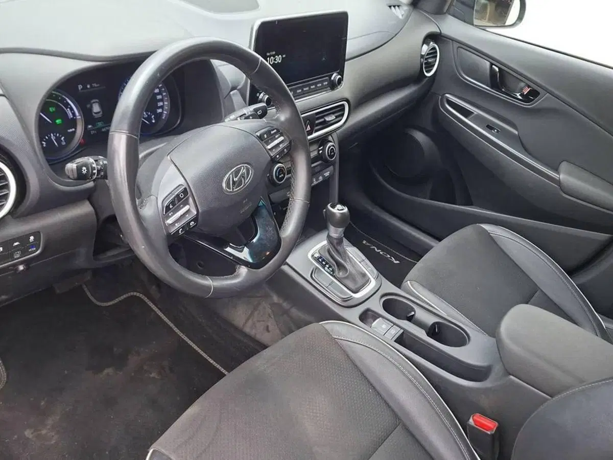 Hyundai Kona usata a Torino (9)