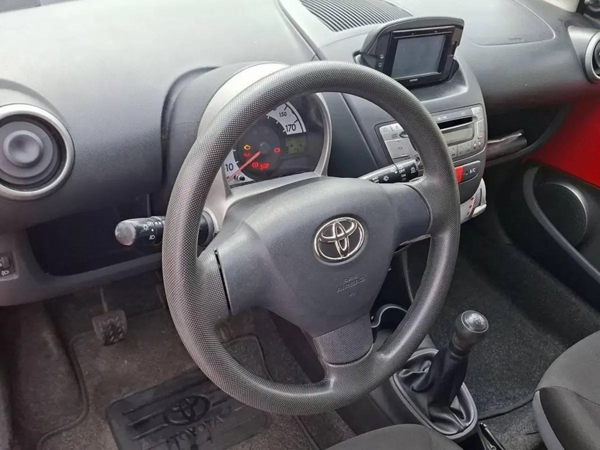 Toyota Aygo usata a Torino (10)