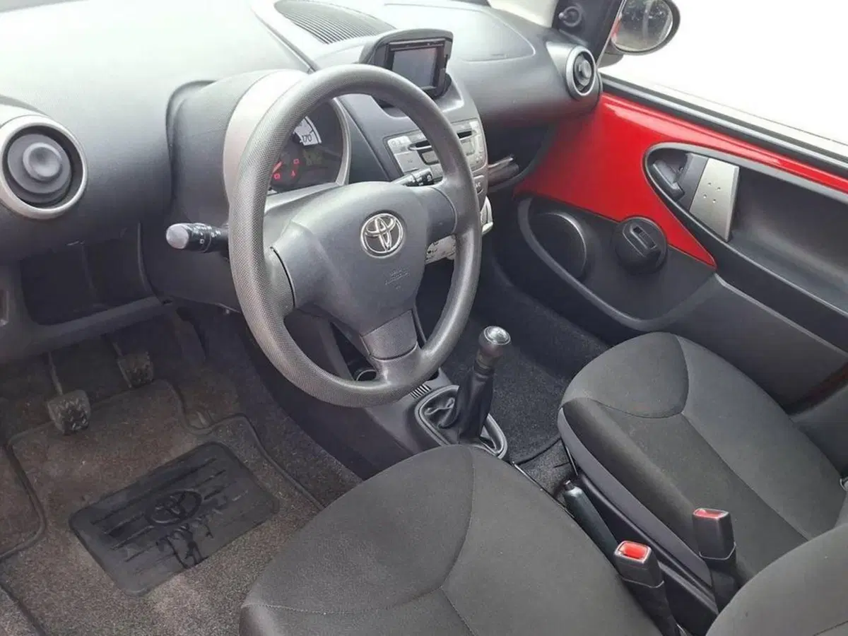 Toyota Aygo usata a Torino (9)