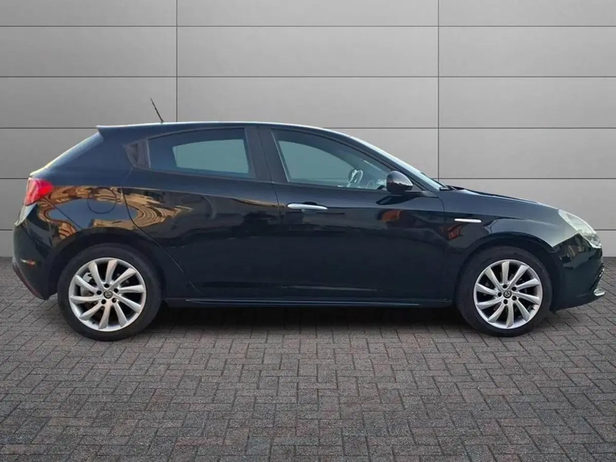 Alfa Romeo Giulietta usata a Torino (3)