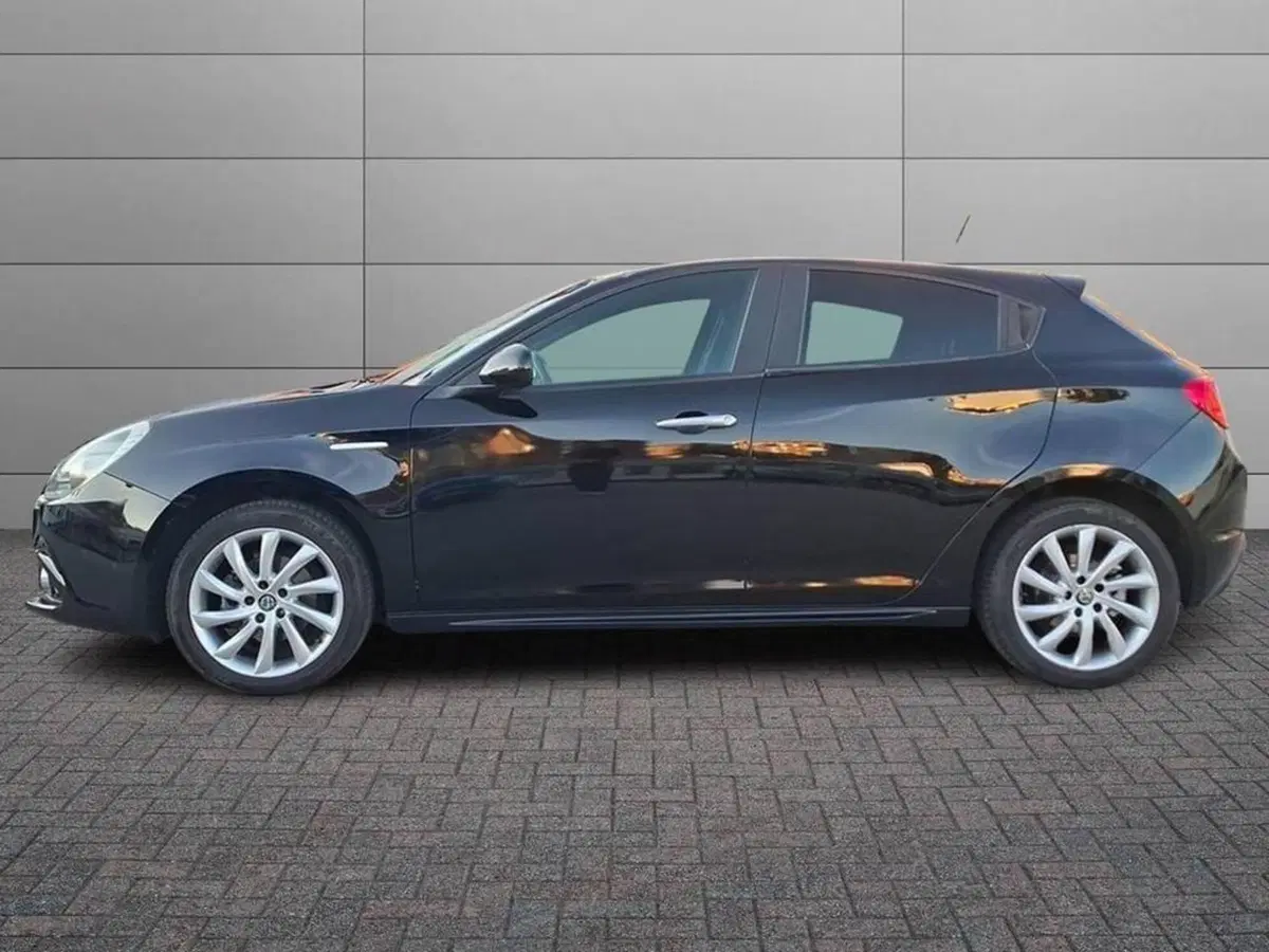 Alfa Romeo Giulietta usata a Torino (4)