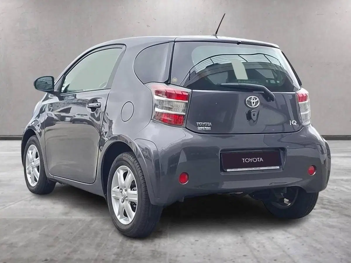 Toyota iQ usata a Torino (2)