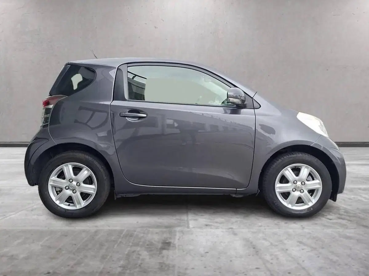 Toyota iQ usata a Torino (3)