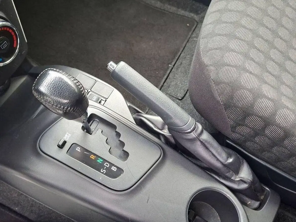 Toyota iQ usata a Torino (8)