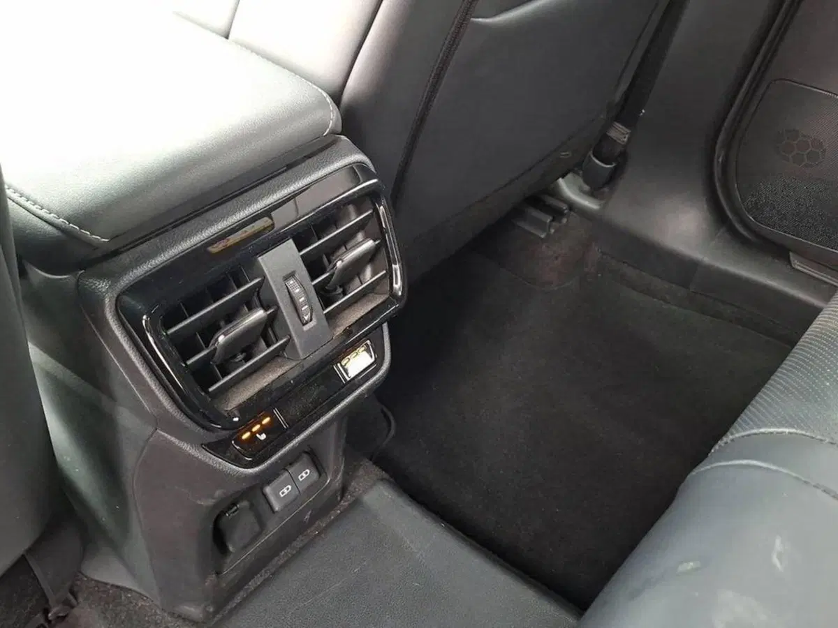 Lexus NX usata a Torino (14)