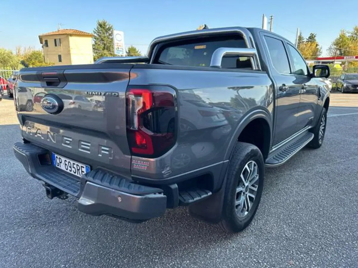 Ford Ranger Pick-up usata a Lucca (4)