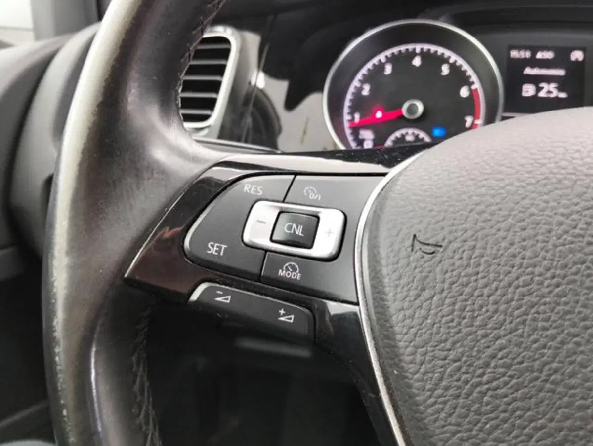 Volkswagen Golf usata a Como (11)