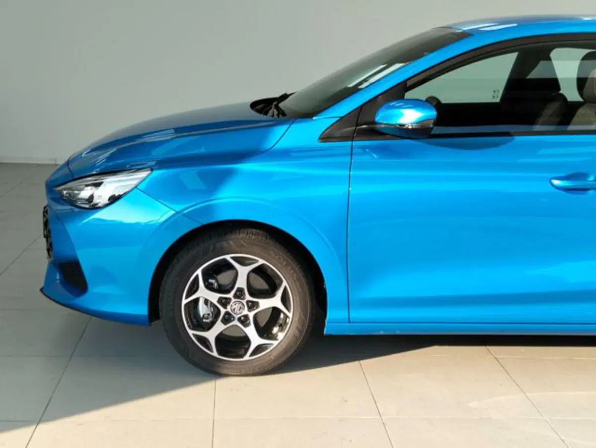 Mg MG3 nuova a Como (8)