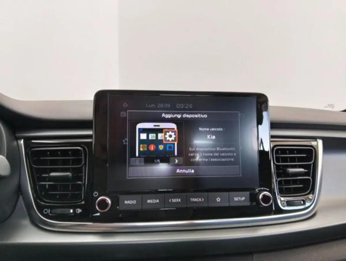 Kia Rio usata a Como (13)
