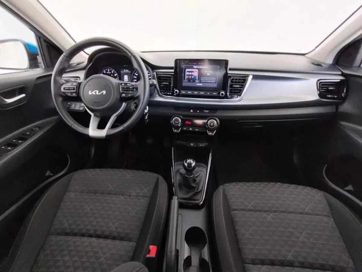 Kia Rio usata a Como (4)