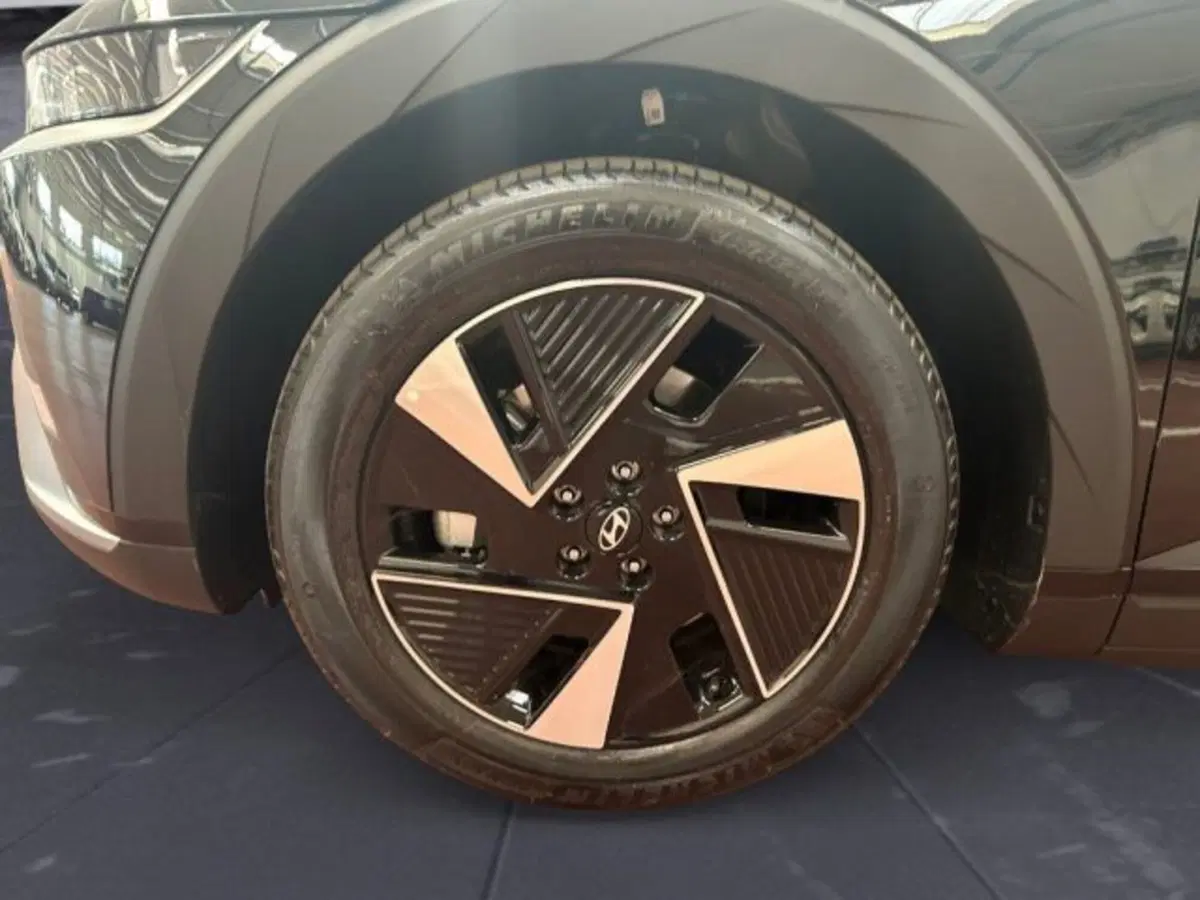 Hyundai Ioniq 5 nuova a Treviso (16)