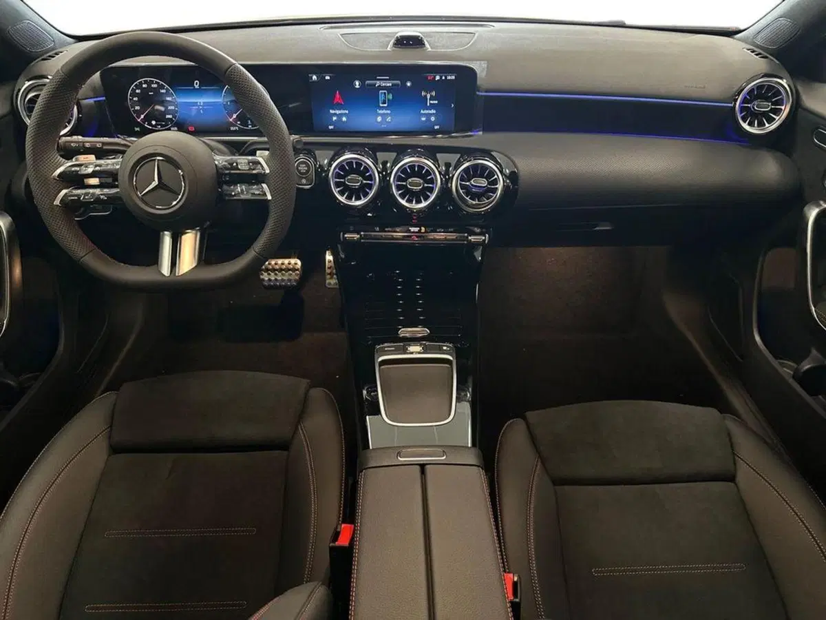 Mercedes-Benz Classe A nuova a Bolzano (10)