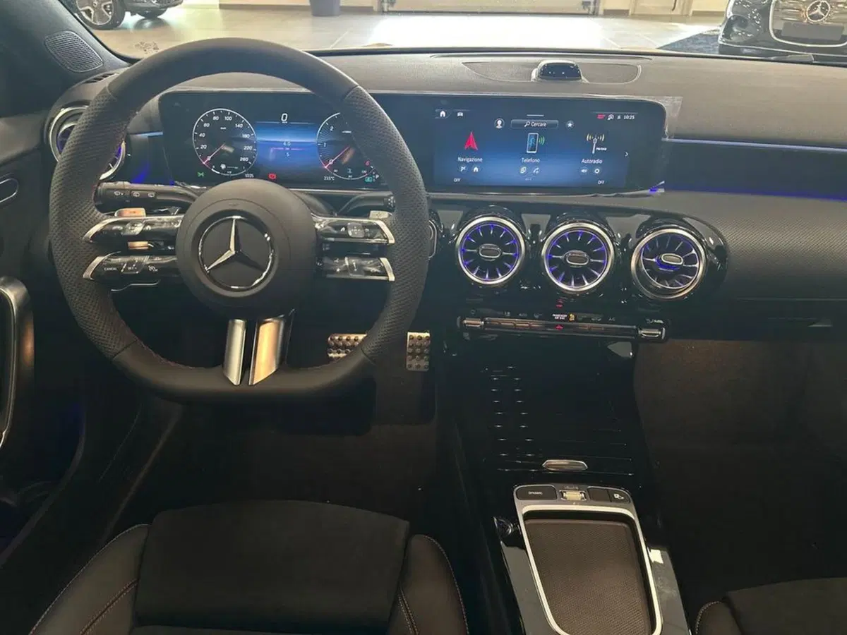 Mercedes-Benz Classe A nuova a Bolzano (11)