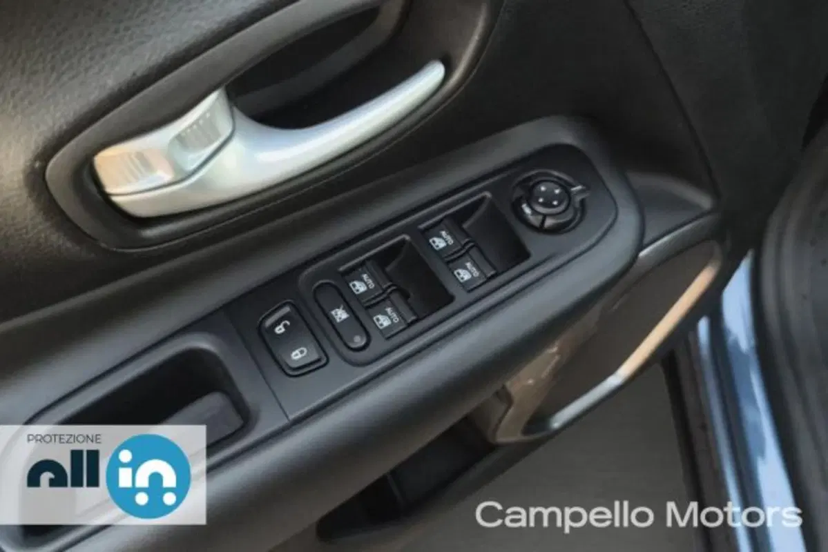 Jeep Renegade usata a Venezia (17)