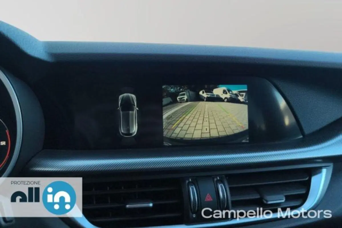 Alfa Romeo Stelvio usata a Venezia (11)