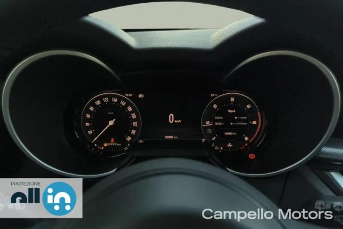 Alfa Romeo Stelvio usata a Venezia (9)