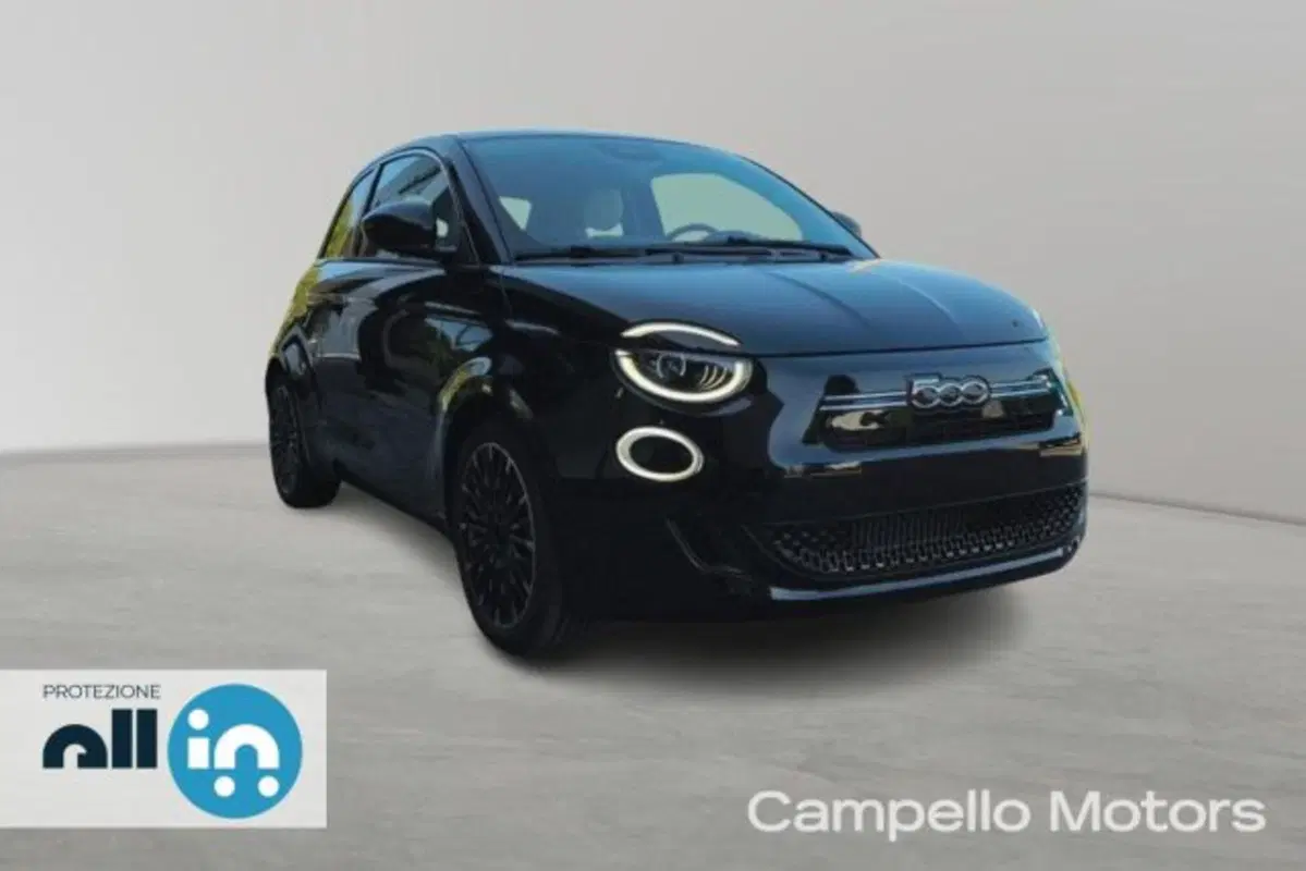 Fiat 500 nuova a Venezia