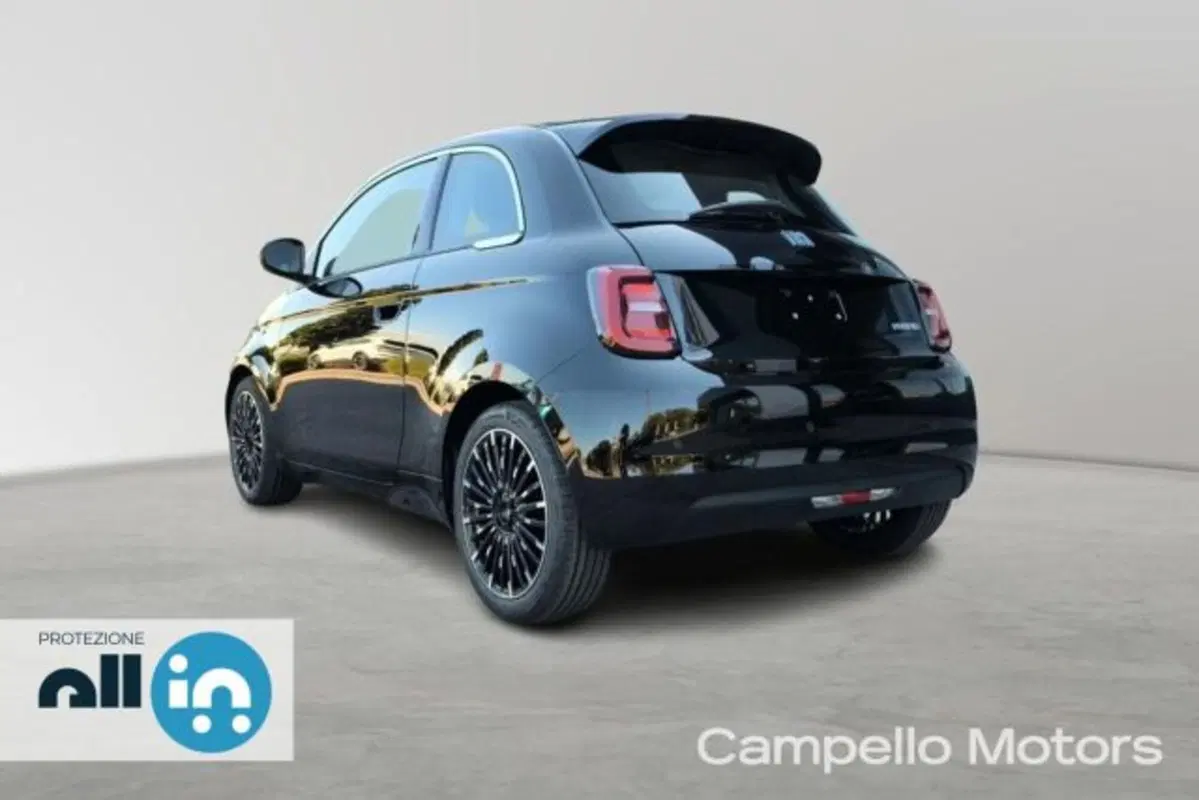 Fiat 500 nuova a Venezia (6)
