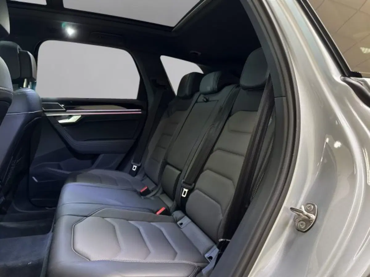 Volkswagen Touareg usata a Vicenza (12)