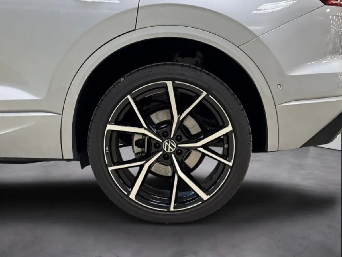 Volkswagen Touareg usata a Vicenza (18)
