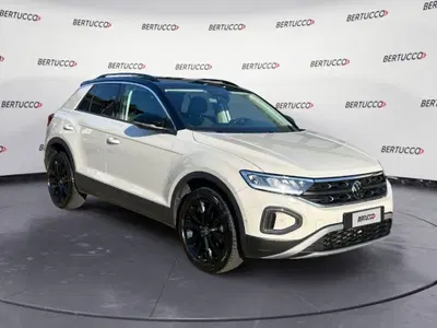 Volkswagen T-Roc 2.0 tdi Sport 115cv del 2023 usata a Verona
