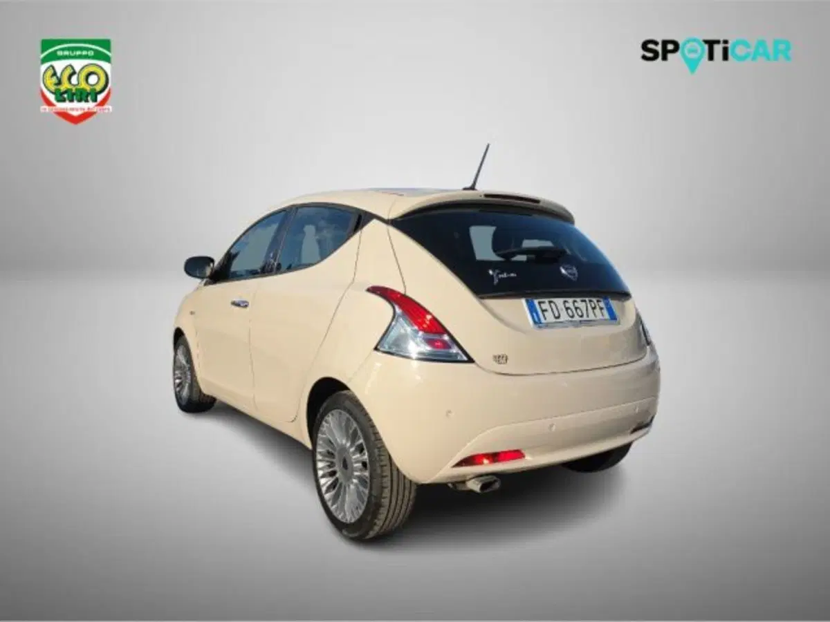 Lancia Ypsilon usata a Frosinone (3)