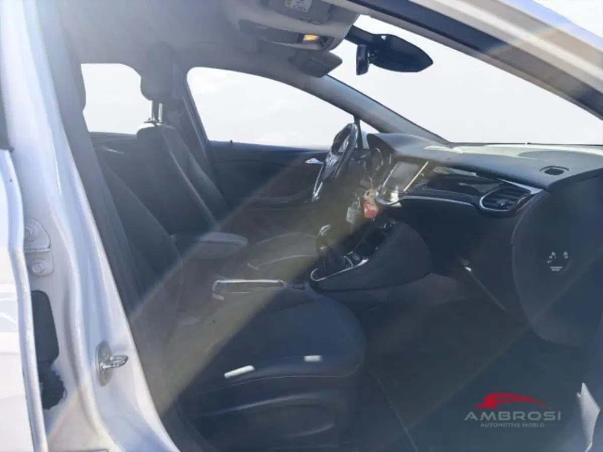 Opel Astra usata a Perugia (11)
