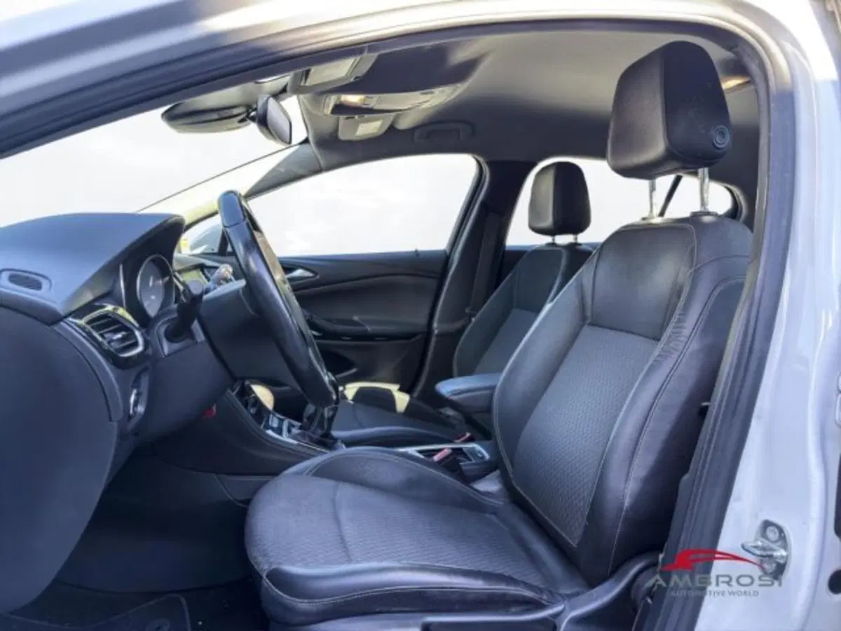 Opel Astra usata a Perugia (9)