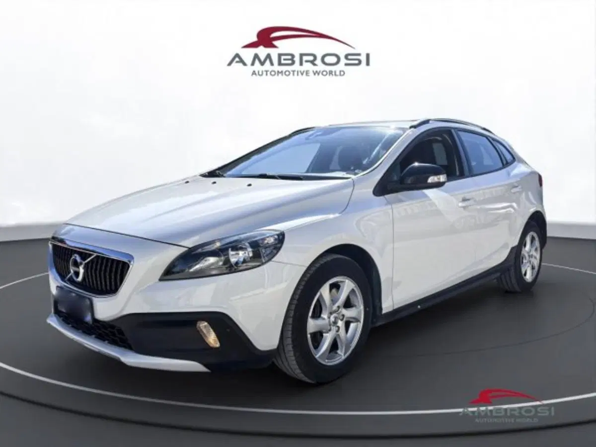 Volvo V40 Cross Country usata a Perugia