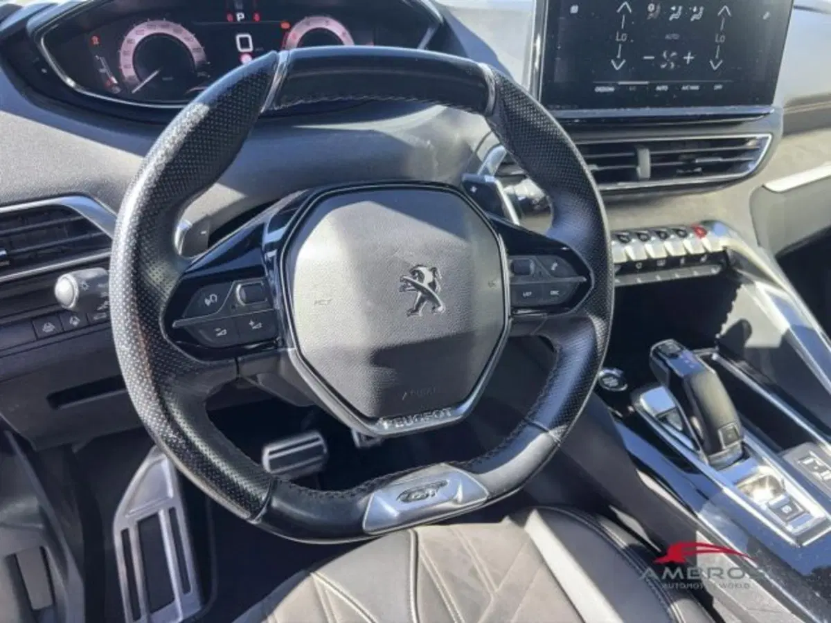 Peugeot 5008 usata a Perugia (14)
